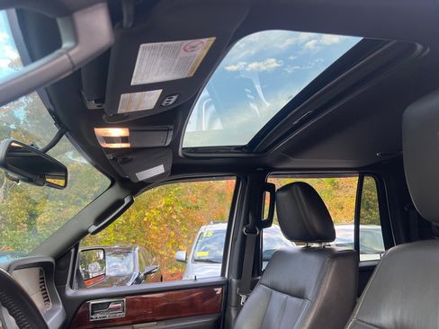Used 2012 Lincoln Navigator L 4WD image 34