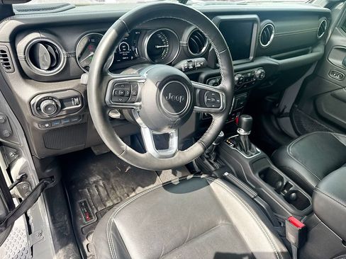 Used 2023 Jeep Wrangler Unlimited Sahara w/ Cold Weather Group AWD/4WD image 10