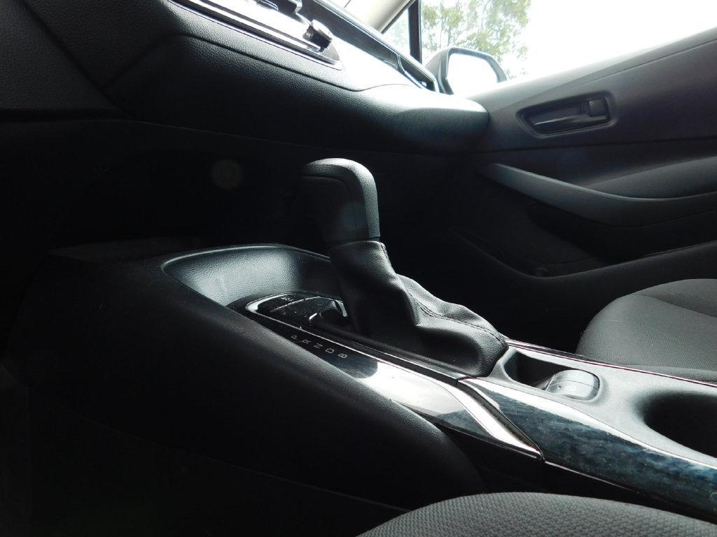 Used 2022 Toyota Corolla LE FWD image 17