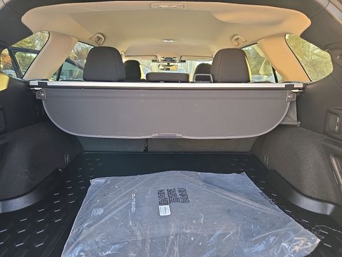 Used 2024 Subaru Outback Premium image 28