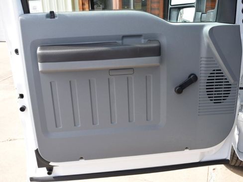 Used 2016 Ford F250 XL image 8