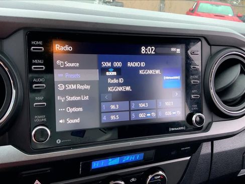 Used 2023 Toyota Tacoma TRD Sport image 31