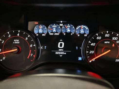 Used 2020 Chevrolet Camaro SS RWD image 27