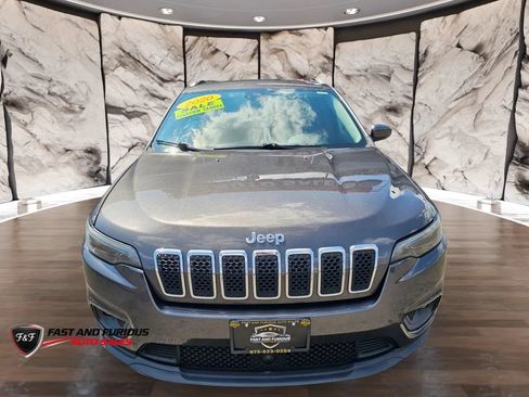 Used 2020 Jeep Cherokee Latitude Lux w/ Comfort/Convenience Group AWD/4WD image 3
