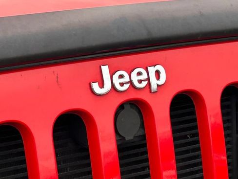 Used 2015 Jeep Wrangler Sport w/ Quick Order Package 24S AWD/4WD image 9