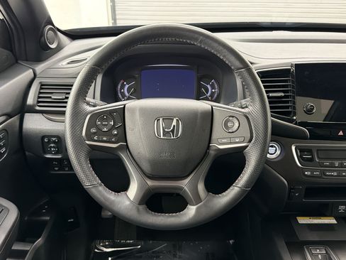Used 2023 Honda Passport TrailSport image 11
