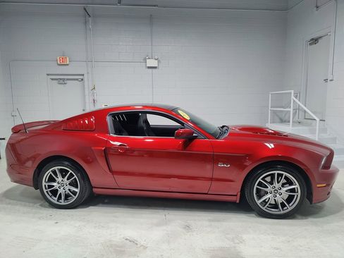 Used 2014 Ford Mustang GT w/ Electronics Package RWD image 5