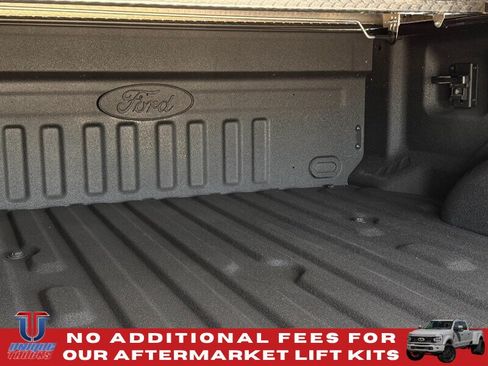 Used 2022 Ford F250 Lariat w/ Black Appearance Package AWD/4WD image 9