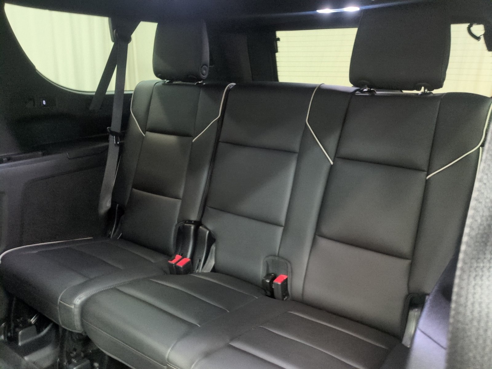 Used 2024 Cadillac Escalade ESV Premium Luxury w/ Performance Package AWD/4WD image 21