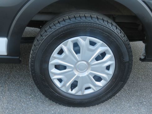 Used 2024 Ford Transit 350 XLT image 8