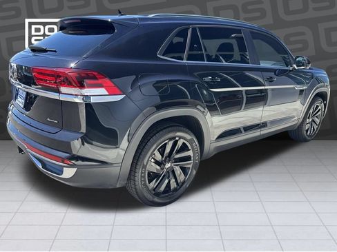 Used 2023 Volkswagen Atlas Cross Sport SE w/ Black Wheel Package AWD/4WD image 4