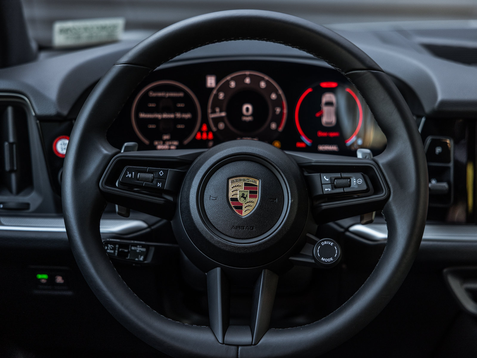 Certified 2025 Porsche Cayenne AWD/4WD image 14