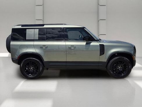 Used 2025 Land Rover Defender 110 S AWD/4WD image 6
