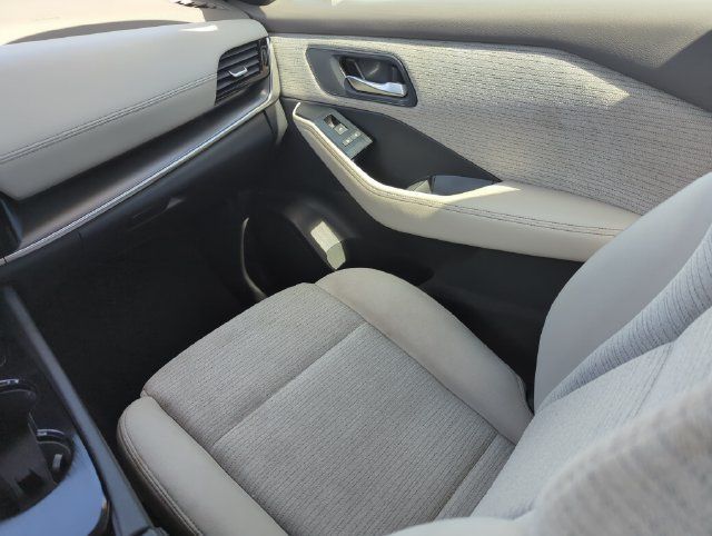 Certified 2021 Nissan Rogue SV FWD image 27
