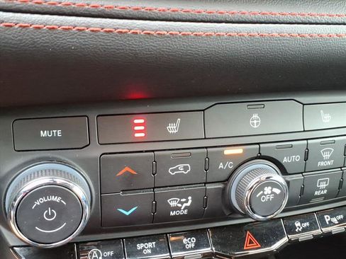 Used 2023 Dodge Durango GT image 21