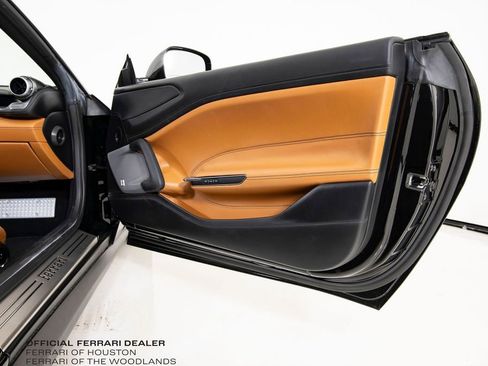 Used 2018 Ferrari GTC4Lusso image 26