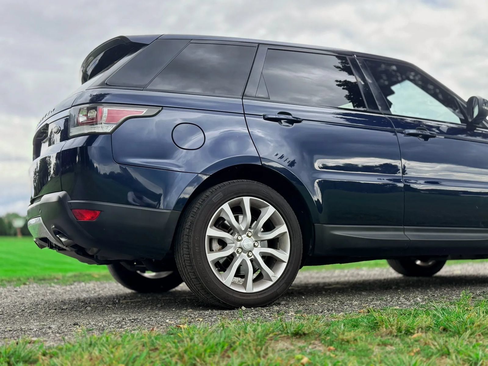 Used 2016 Land Rover Range Rover Sport HSE AWD/4WD image 34