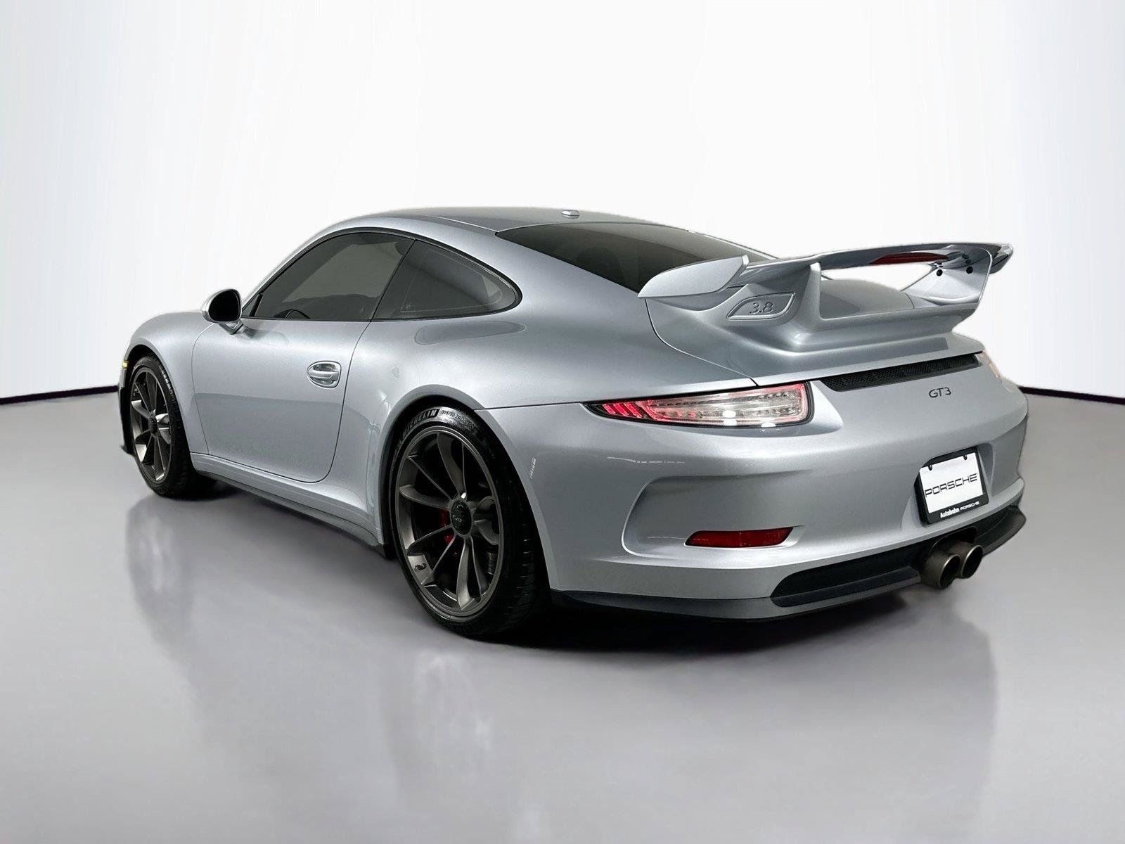 Used 2015 Porsche 911 GT3 RWD image 3