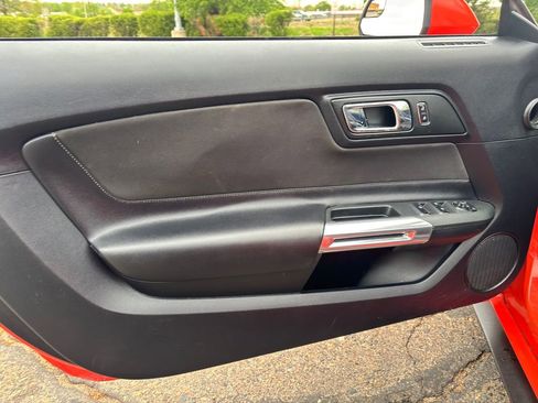 Used 2016 Ford Mustang Convertible RWD image 32