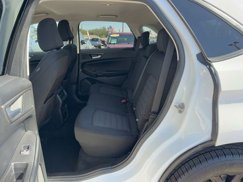 Certified 2022 Ford Edge SE w/ Black Appearance Package AWD/4WD image 13