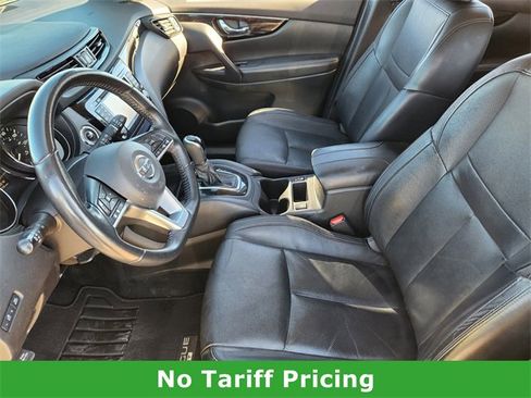 Used 2017 Nissan Rogue Sport SL w/ SL Premium Package image 12