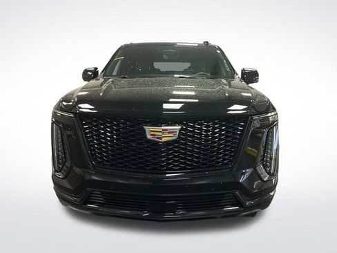 Used 2025 Cadillac Escalade Sport AWD/4WD image 8