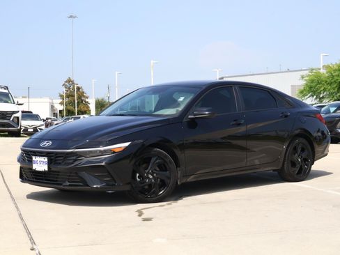 Used 2026 Hyundai Elantra Sport FWD image 1