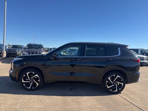 Used 2022 Mitsubishi Outlander SEL image 12