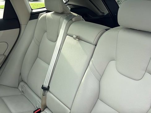 Certified 2023 Volvo XC60 B5 Plus w/ Climate Package AWD/4WD image 26