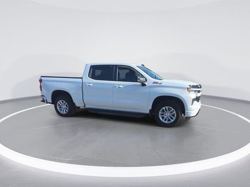Used 2025 Chevrolet Silverado 1500 RST w/ Convenience Package II AWD/4WD image 2
