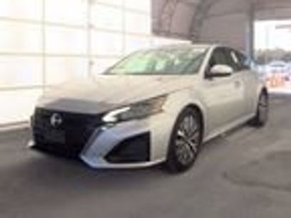 Used 2023 Nissan Altima 2.5 SV