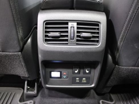 Used 2023 Nissan Rogue Platinum AWD/4WD image 24