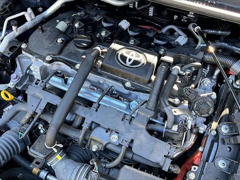 Used 2025 Toyota Corolla SE image 31