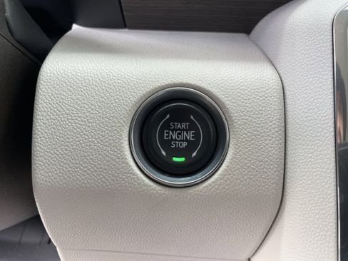 Certified 2025 GMC Acadia Denali w/ Super Cruise Package image 33