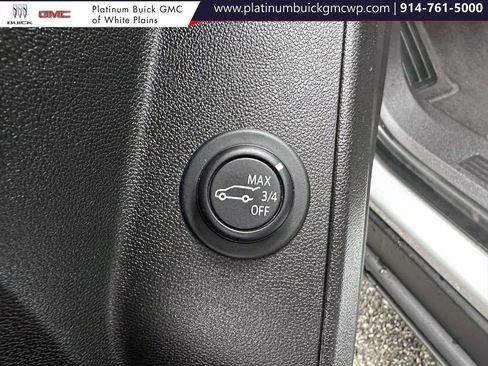 Used 2021 Chevrolet Equinox LT image 18