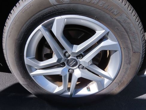 Used 2018 Audi Q5 2.0T Premium image 16