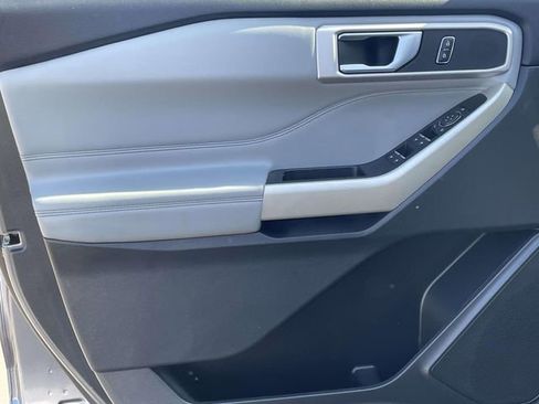 Certified 2021 Ford Explorer XLT w/ Equipment Group 202A AWD/4WD image 15