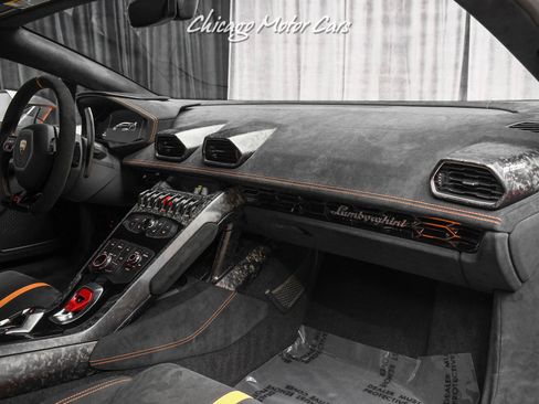 Used 2018 Lamborghini Huracan Performante image 23