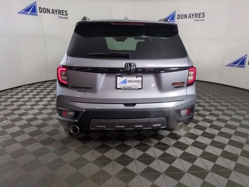 Used 2024 Honda Passport TrailSport image 5