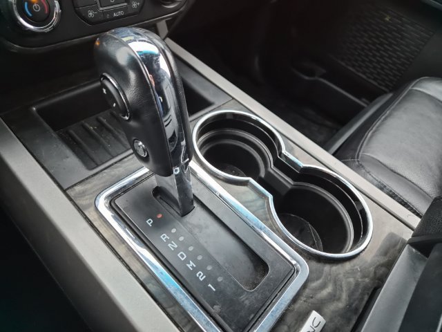 Used 2017 Ford Expedition Limited AWD/4WD image 18