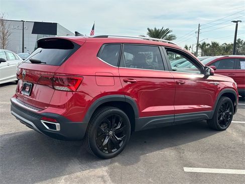 Used 2022 Volkswagen Taos SE image 15