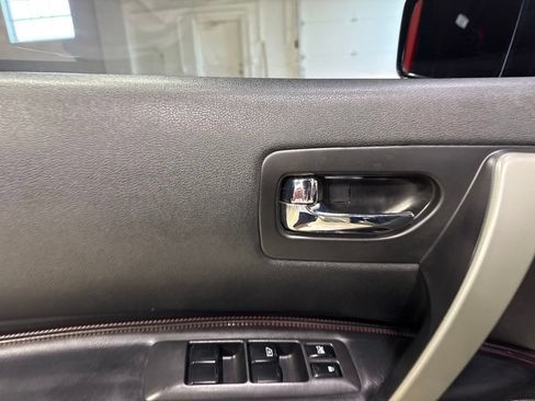 Used 2013 Nissan Rogue SL AWD/4WD image 17