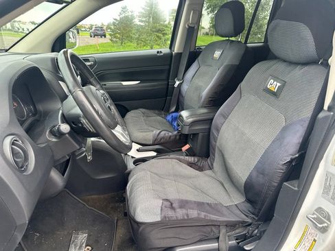 Used 2016 Jeep Compass High Altitude AWD/4WD image 17