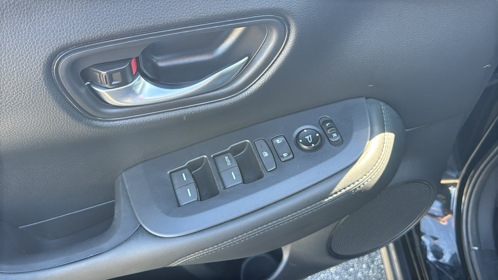 Used 2025 Honda HR-V LX image 14