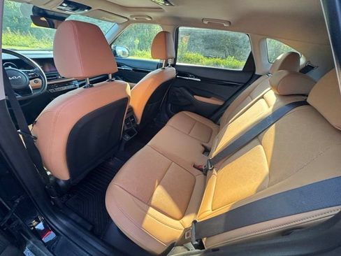 Used 2024 Kia Seltos SX w/ SX Sunroof Package AWD/4WD image 18
