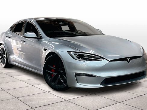 Used 2025 Tesla Model S Plaid image 2