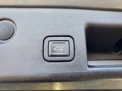 Certified 2023 Chevrolet Equinox LT image 12