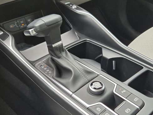 New 2026 Kia Sorento S FWD image 17