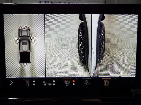 Used 2024 Chevrolet Silverado 1500 ZR2 image 19