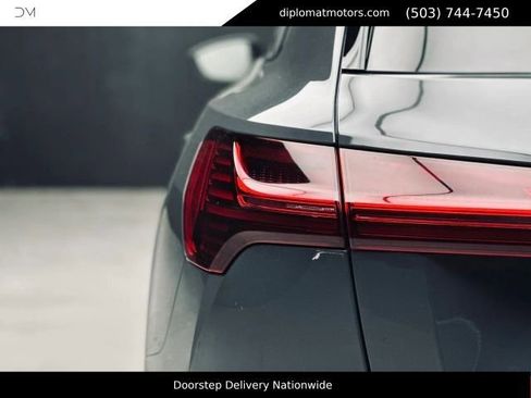 Used 2024 Audi Q8 e-tron Prestige AWD/4WD image 15